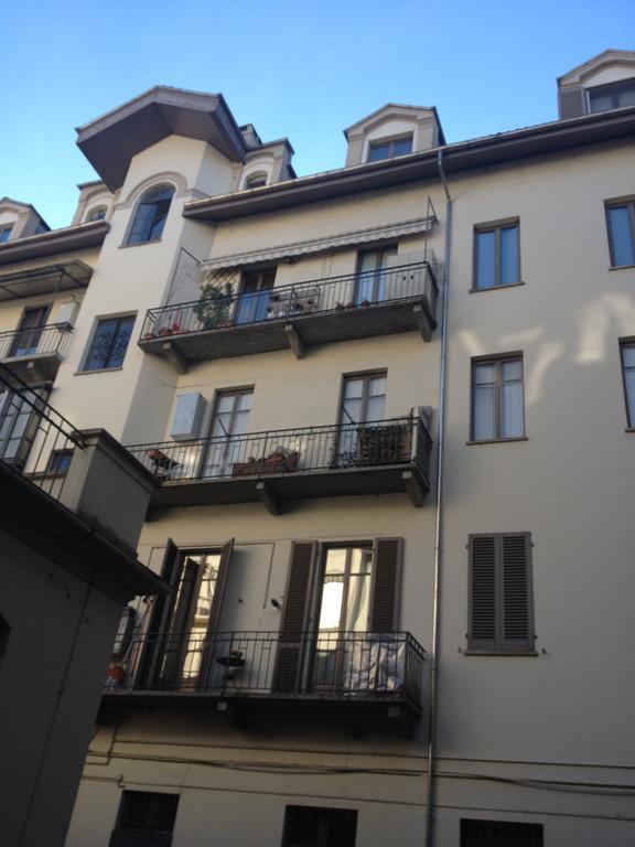 Apartamento Mansarda In Vanchiglia Turín Exterior foto