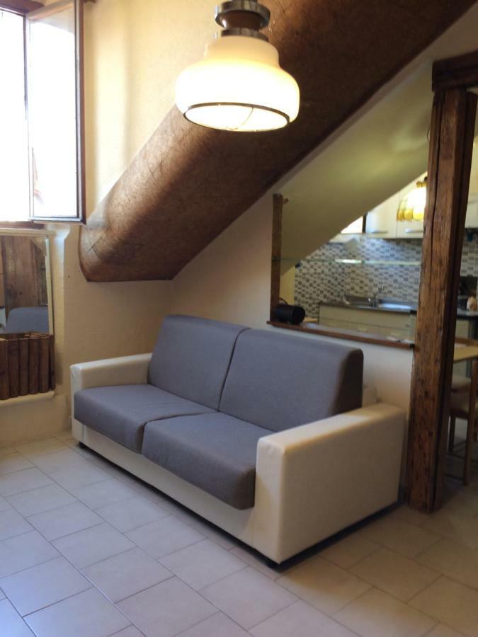 Apartamento Mansarda In Vanchiglia Turín Exterior foto