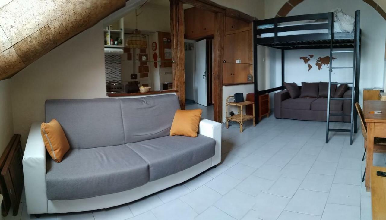 Apartamento Mansarda In Vanchiglia Turín Exterior foto