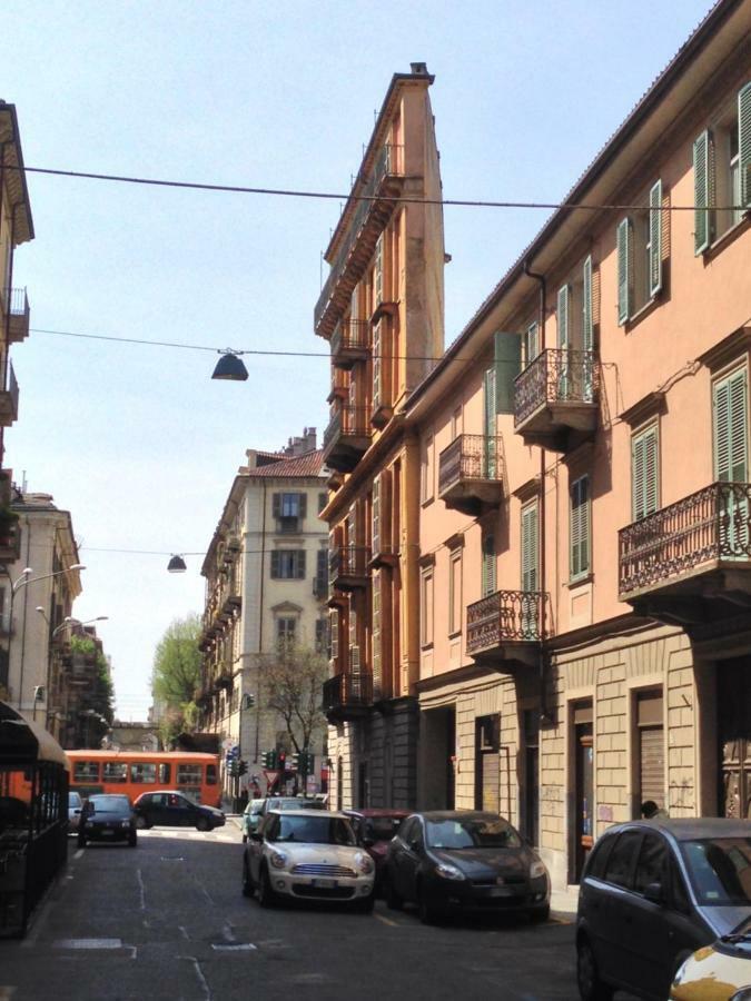 Apartamento Mansarda In Vanchiglia Turín Exterior foto